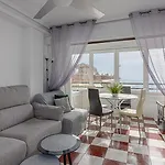 דירה Miramar Magic Sea & Sunrise View