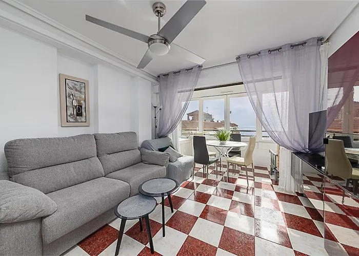 Miramar Magic Sea & Sunrise View Apartment